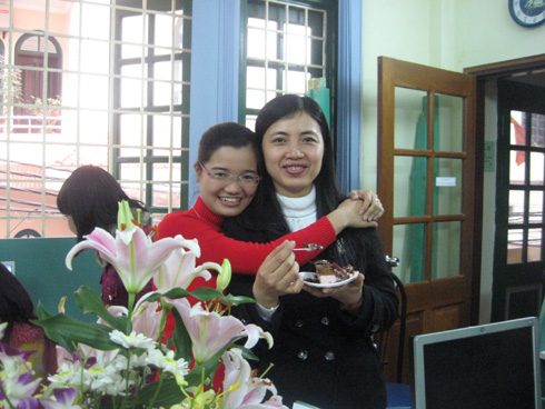 chuc-mung-sinh-nhat-giang-vien-kieu-mai-1