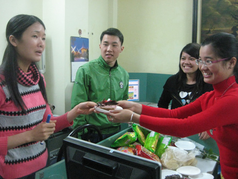 chuc-mung-sinh-nhat-giang-vien-kieu-mai-6