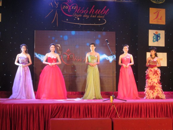 thi-miss-hutb-2013-19