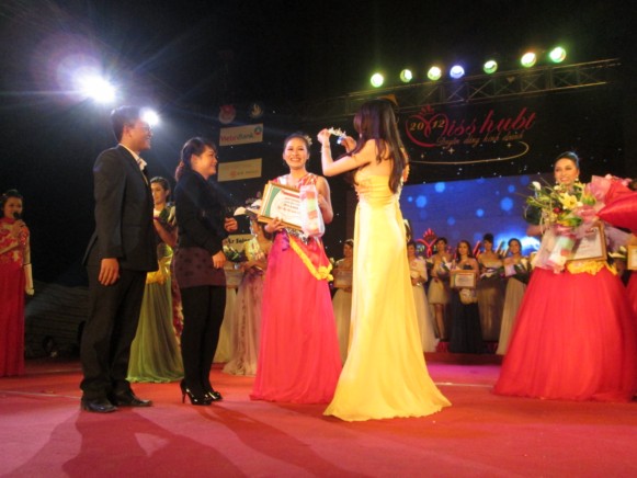 thi-miss-hutb-2013-20