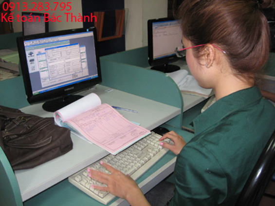 dạy kế toán máy